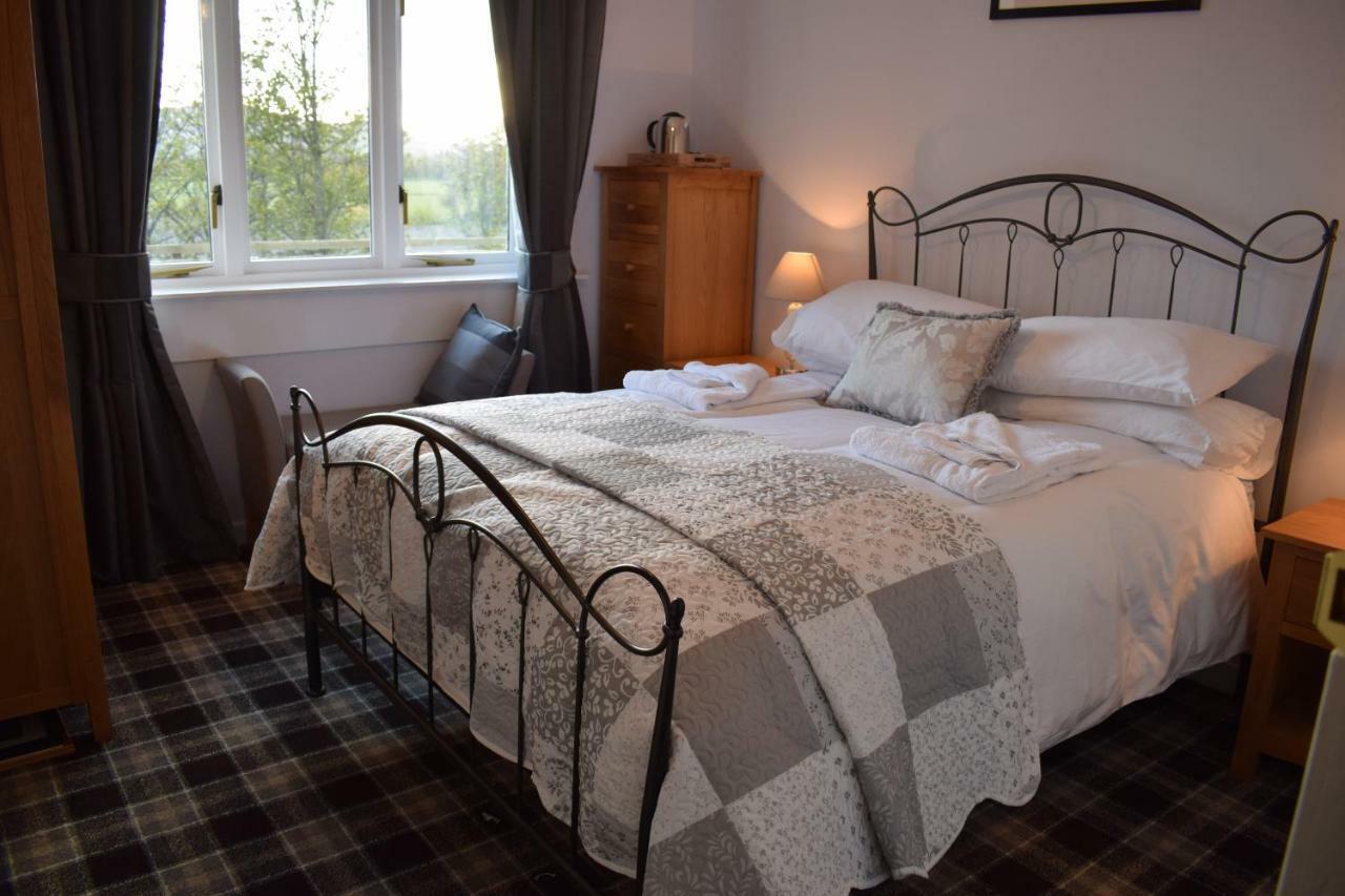 The Highlandman Station Bed and Breakfast Crieff Eksteriør billede